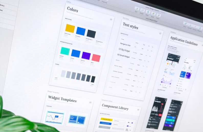 silver iMac displaying color gradient